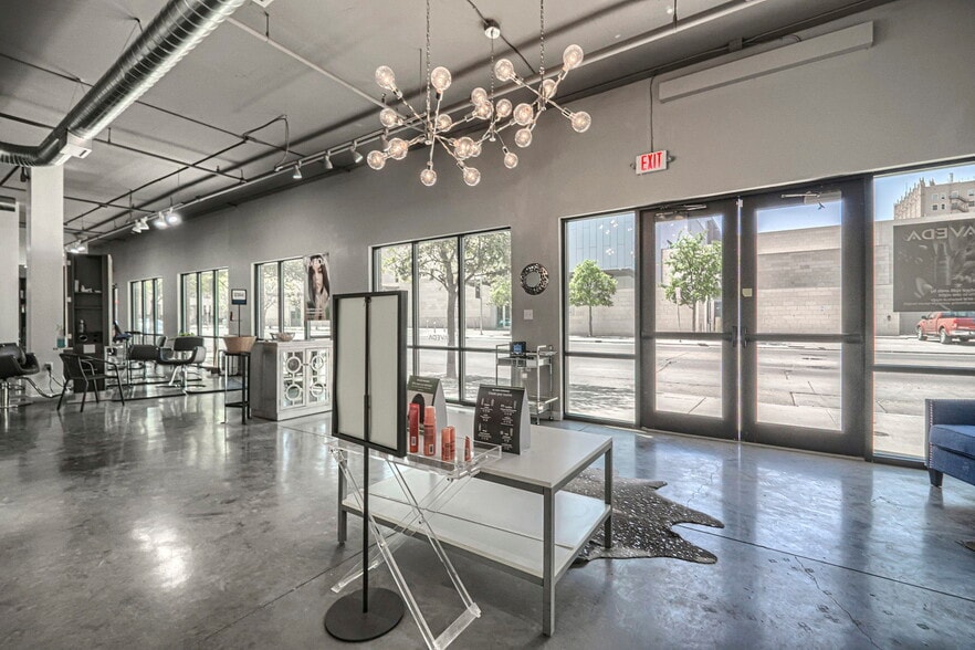 100 N Main St, Midland, TX for lease - Building Photo - Image 2 of 16