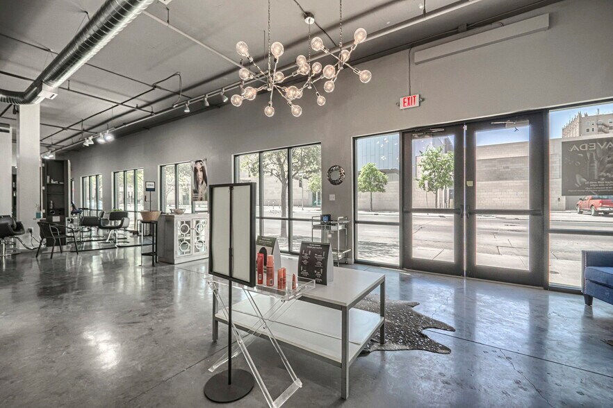 100 N Main St, Midland, TX à louer - Photo du bâtiment - Image 2 de 16