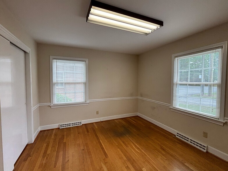 3536 Vest Mill Rd, Winston-Salem, NC for lease - Building Photo - Image 3 of 12