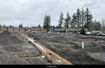 5765 Commercial St SE, Salem, OR à louer - Vidéo sur l’inscription commerciale 