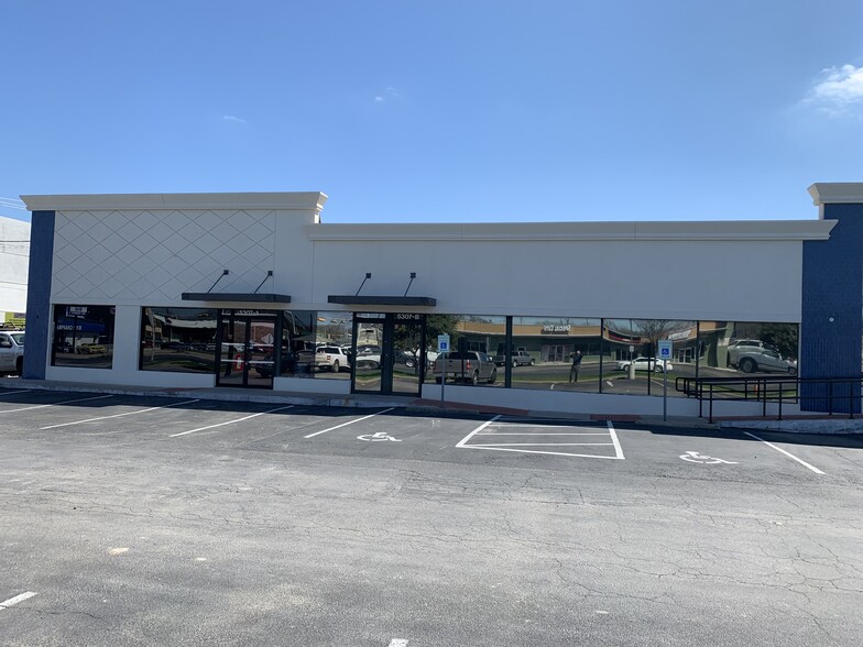 5301-5307 Airport Blvd, Austin, TX for lease - Building Photo - Image 3 of 4