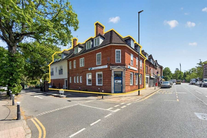 111 Queens Rd, Weybridge for sale - Building Photo - Image 2 of 3