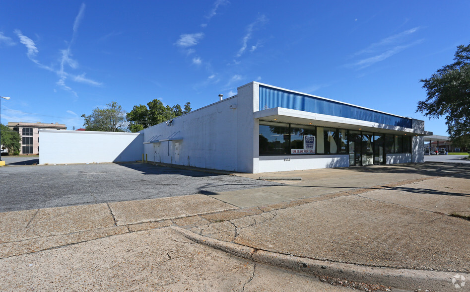 317 W Oglethorpe Blvd, Albany, GA for lease - Building Photo - Image 2 of 10