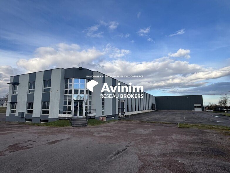 Industrial in Dijon for lease - Building Photo - Image 3 of 11