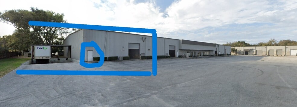 6237 Edgewater Dr, Orlando, FL for lease - Building Photo - Image 1 of 6