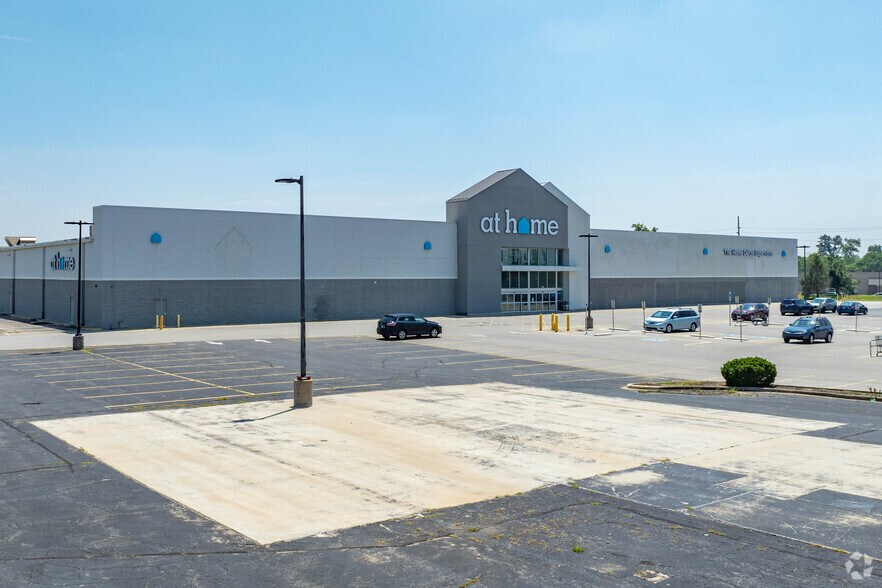 9570 Fields Ertel Rd, Loveland, OH à louer - Photo du bâtiment - Image 3 de 4