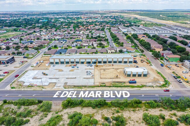 Plus de détails pour 4002 Del Mar Blvd, Laredo, TX - Commerce de détail à louer