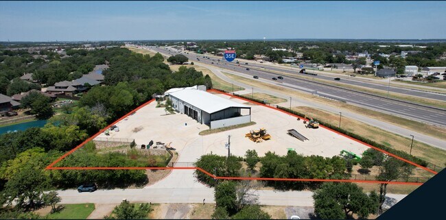 Plus de détails pour 8560 Interstate 35, Hickory Creek, TX - Industriel à louer