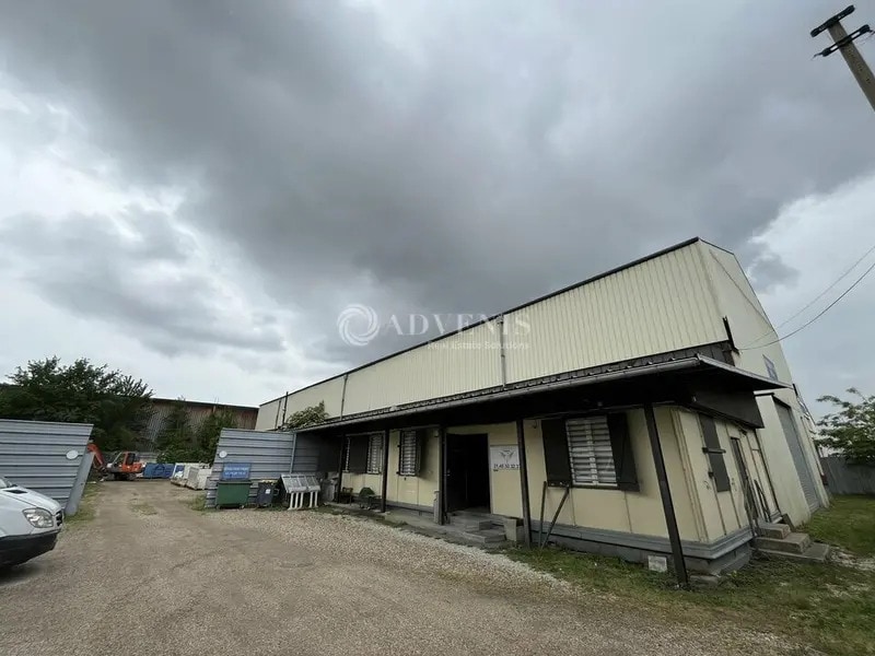 Flex in Bondy for sale Building Photo- Image 1 of 7
