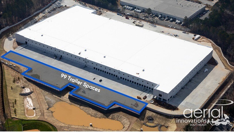 7575 Cobb International Blvd NW, Kennesaw, GA à louer Photo du bâtiment- Image 1 de 2