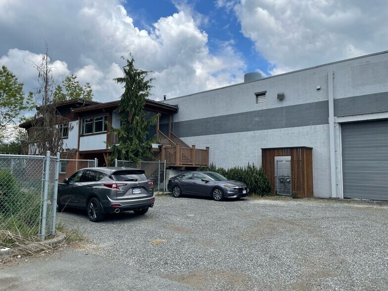 26020 31B Ave, Langley Twp, BC à louer - Photo du bâtiment - Image 2 de 42