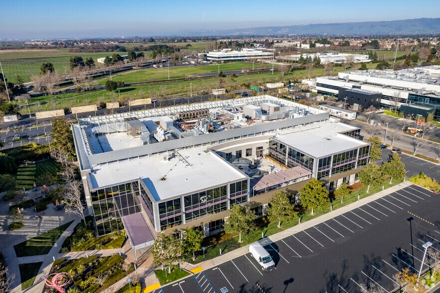 6801 Kaiser Dr, Fremont, CA à louer - Aérien - Image 3 de 7