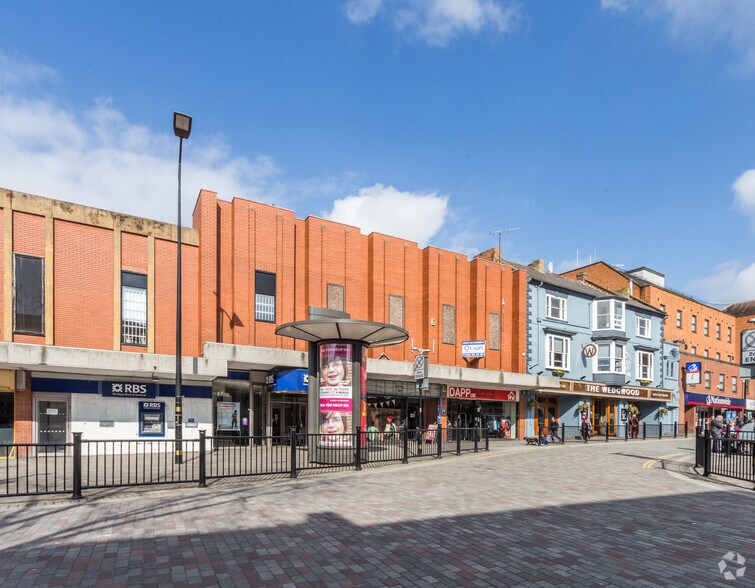 71-77 Abington St, Northampton à vendre - Photo du bâtiment - Image 2 de 11