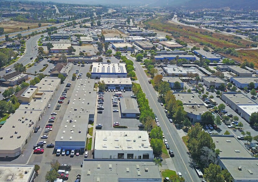 27630 Commerce Center Dr, Temecula, CA à vendre - Aérien - Image 2 de 3