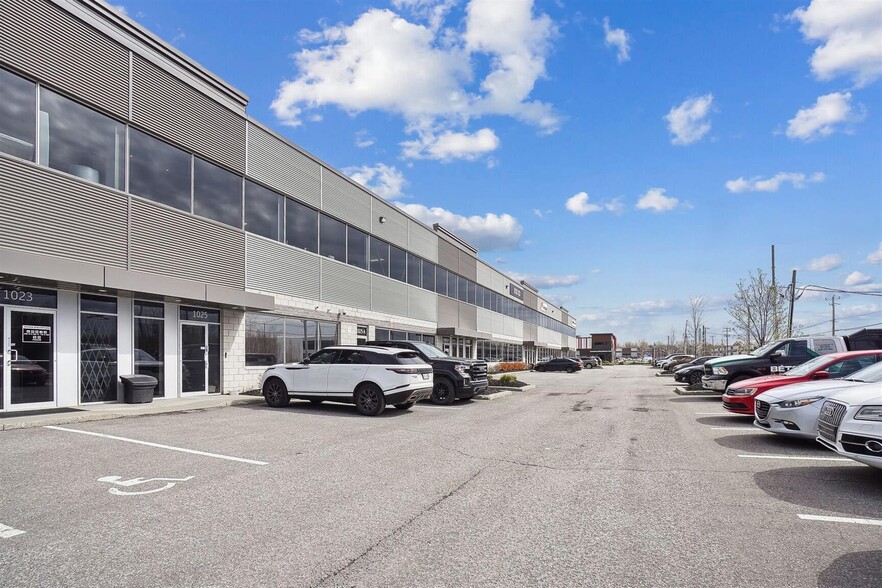 1015-1037 Rue Des Forges, Terrebonne, QC for lease - Building Photo - Image 2 of 8
