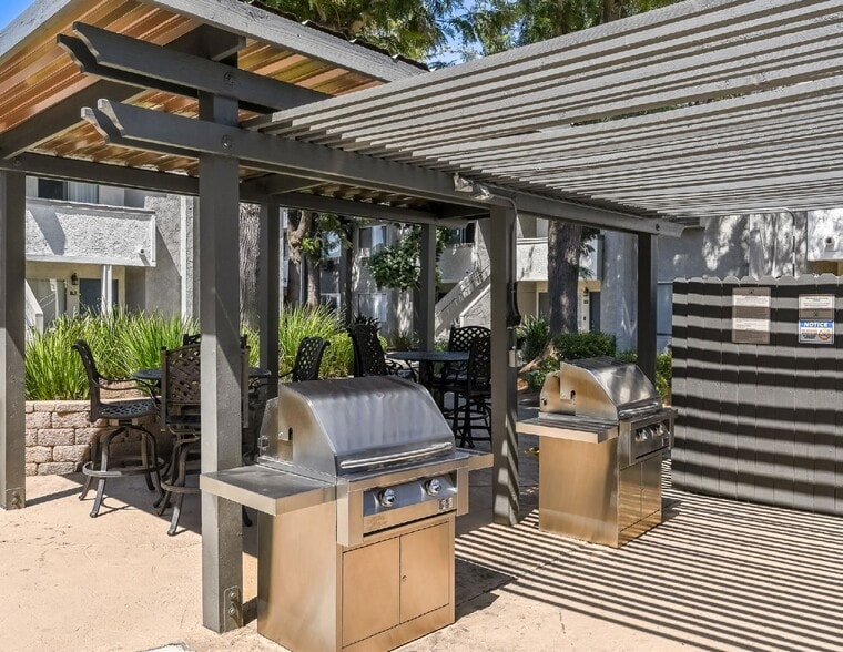 12425 Oak Knoll Rd, Poway, CA for sale - Building Photo - Image 3 of 21