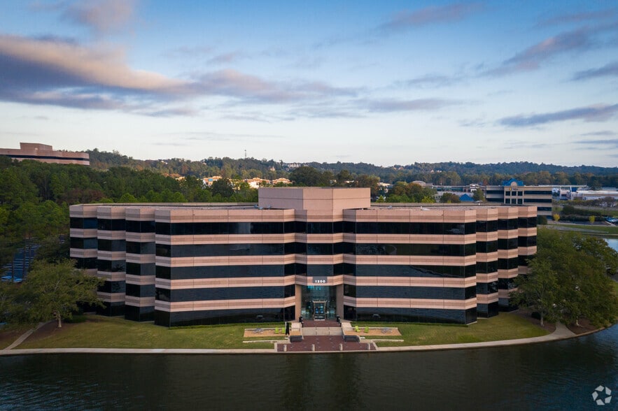 1200 Corporate Dr, Hoover, AL for lease - Building Photo - Image 2 of 9