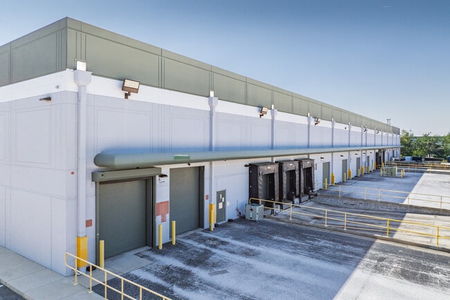 More details for 9900 18th St N, Saint Petersburg, FL - Industrial for Lease