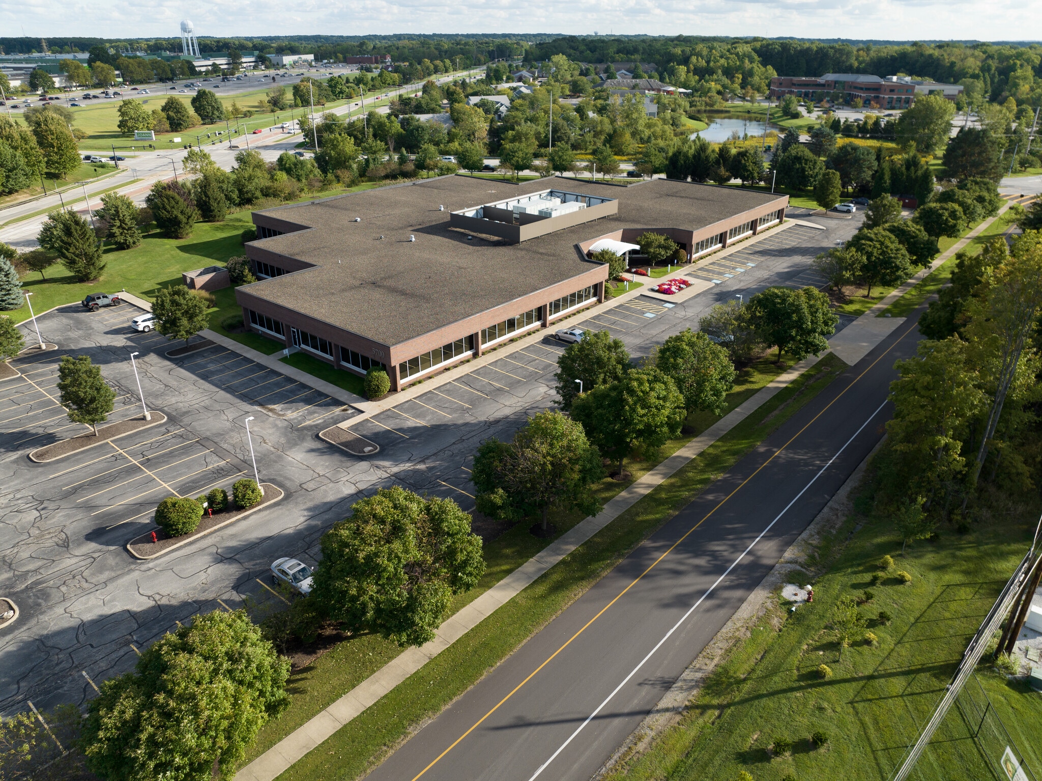 5700 Darrow Rd, Hudson, OH for lease Building Photo- Image 1 of 2