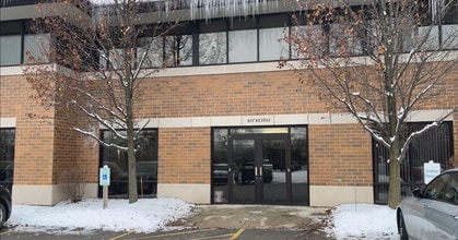 N27W23953 Paul Rd, Pewaukee, WI à louer - Vidéo sur l’inscription commerciale