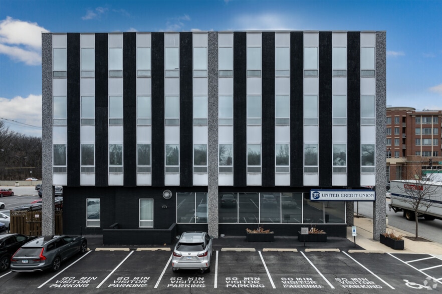 4747 W Peterson Ave, Chicago, IL for lease - Building Photo - Image 3 of 7