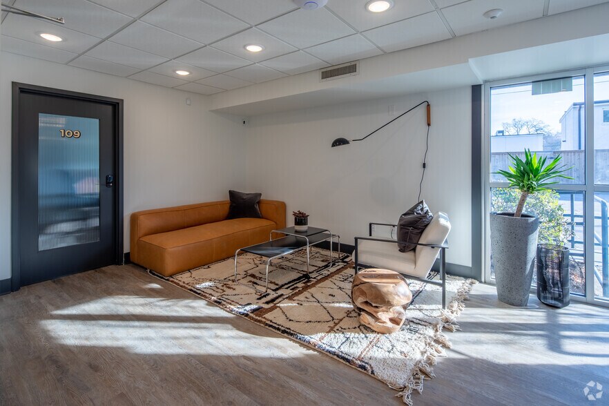 4007 Delaware Ave, Nashville, TN à louer - Hall d’entrée - Image 3 de 12