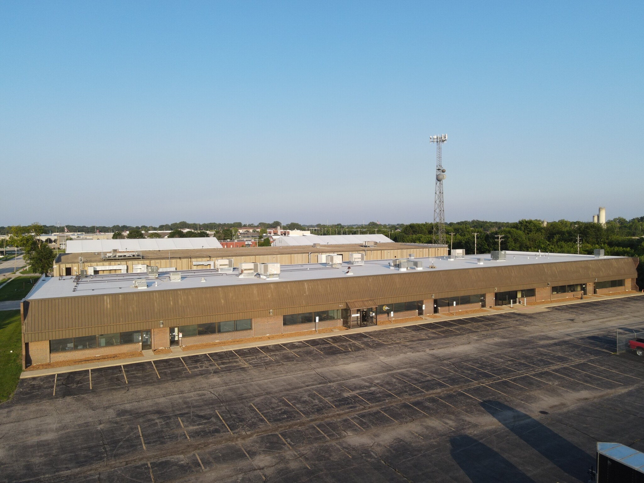 3430 Constitution Dr, Springfield, IL for lease Building Photo- Image 1 of 16