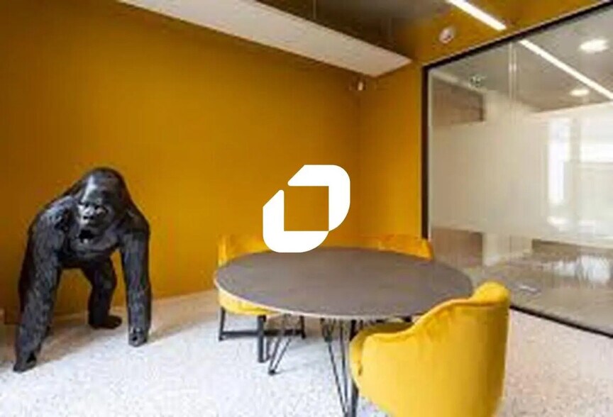 Boulevard De Tournai, Lezennes à louer - Photo du bâtiment - Image 2 de 5