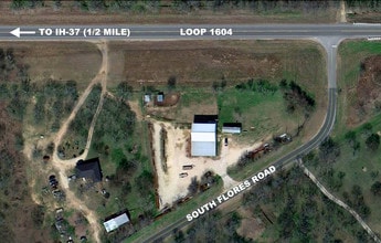 4615 S Flores St, Elmendorf, TX - Aérien  Vue de la carte