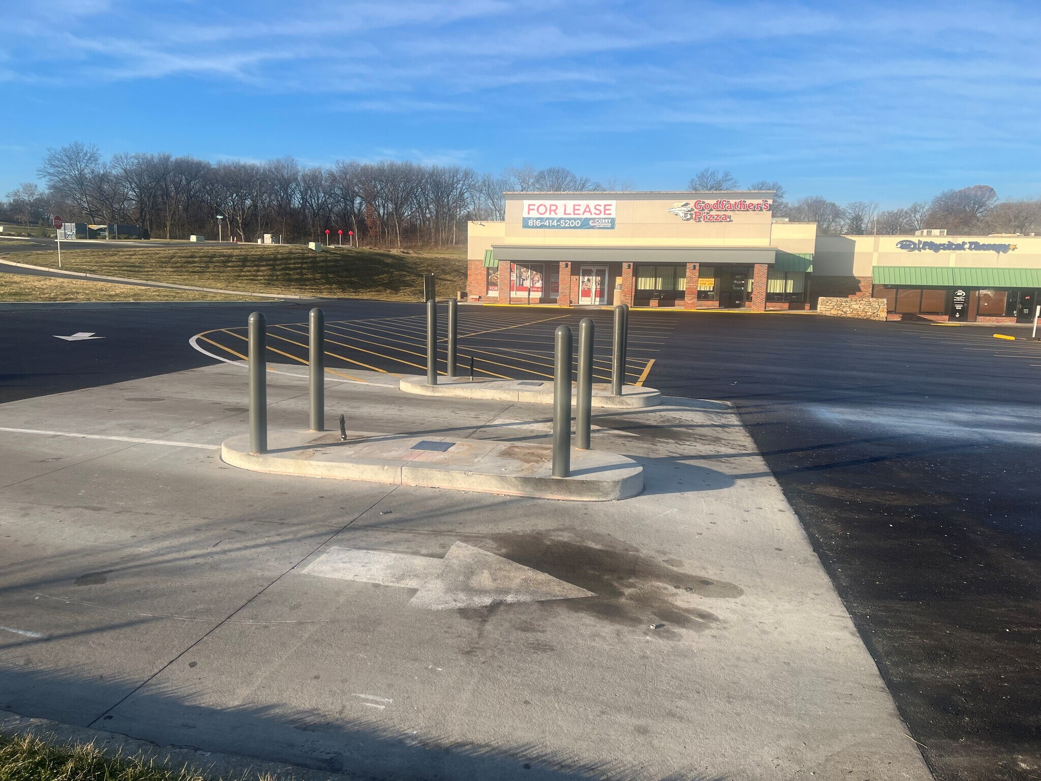 5400A N Antioch Rd, Kansas City, MO for lease Primary Photo- Image 1 of 3