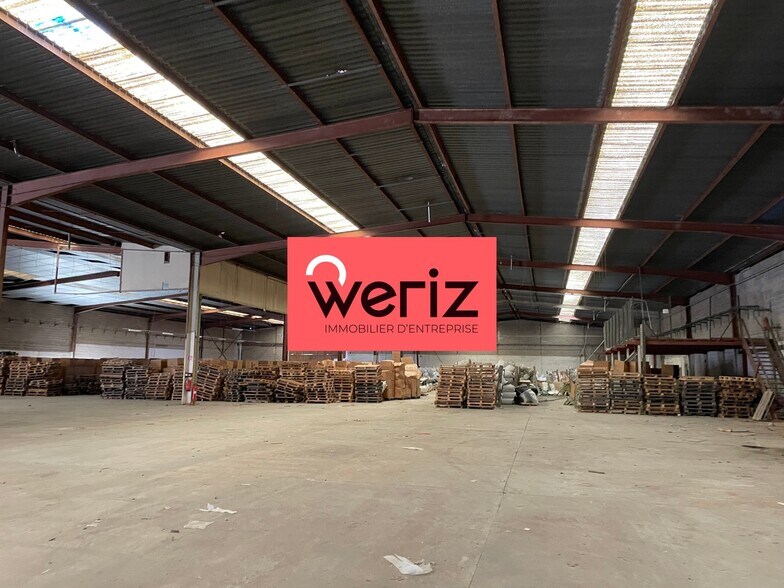 Industrial in Gignac-la-Nerthe for lease - Interior Photo - Image 2 of 5