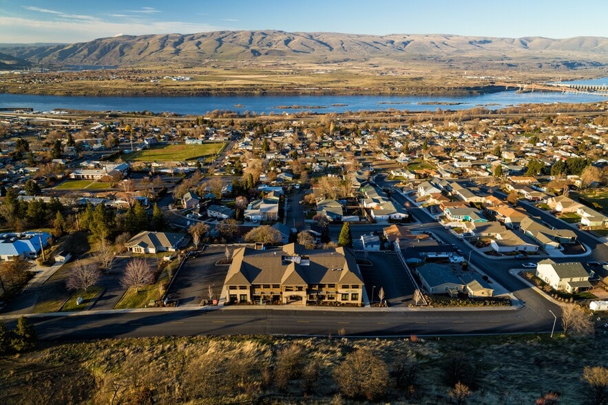 1935 E 19th St, The Dalles, OR for lease - Building Photo - Image 3 of 17