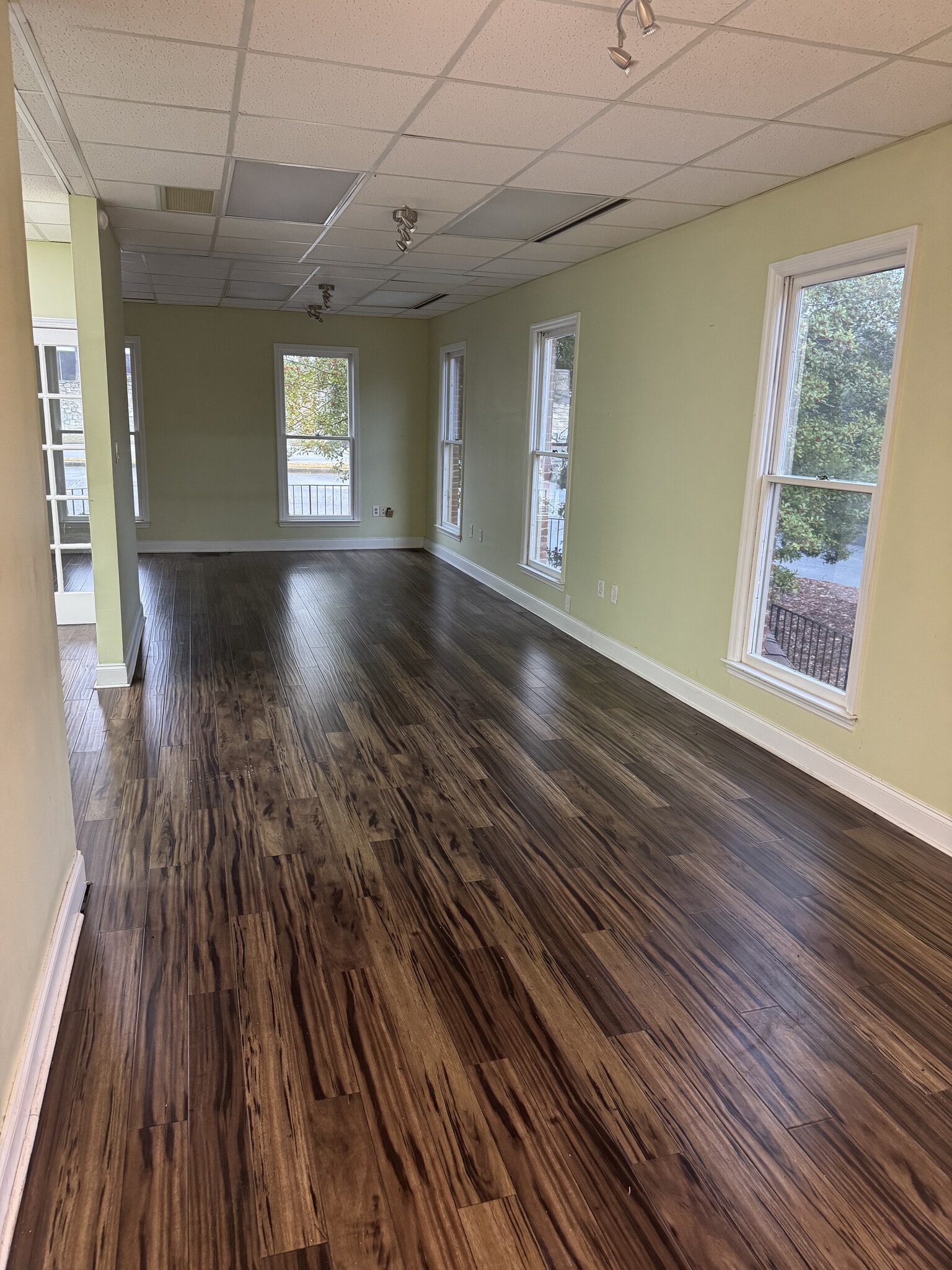 3867 Holcomb Bridge Rd, Peachtree Corners, GA for lease Interior Photo- Image 1 of 7