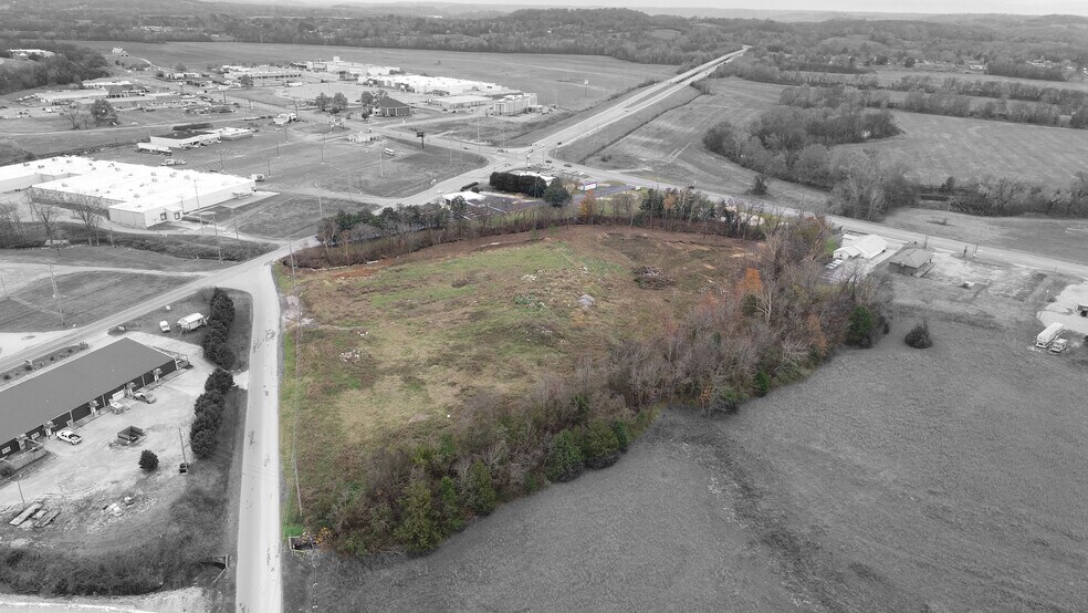 1701 Braly Ln, Pulaski, TN à vendre - Photo du bâtiment - Image 2 de 2