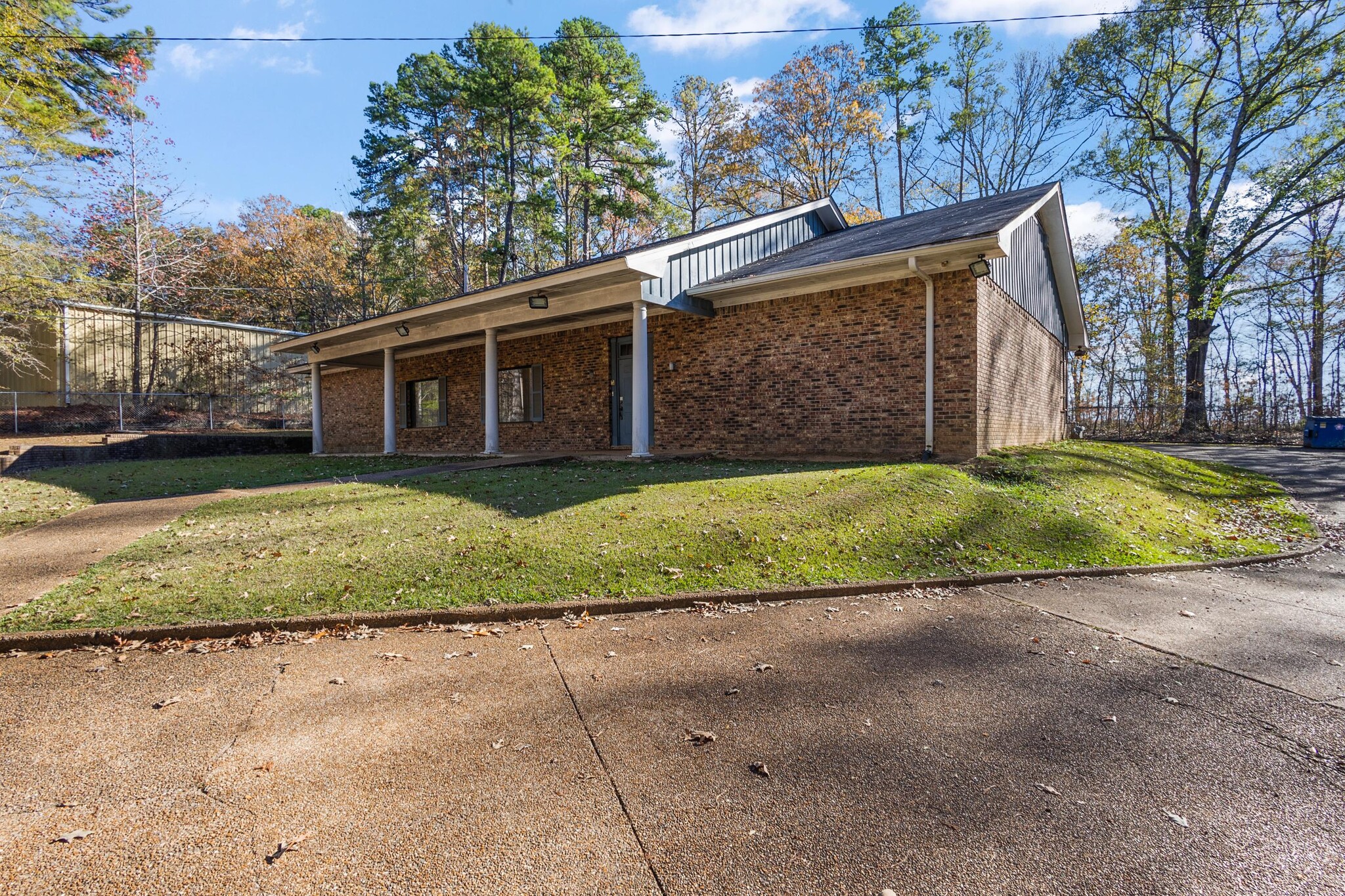 131 Channel 16 Way, Jackson, MS for sale Primary Photo- Image 1 of 1