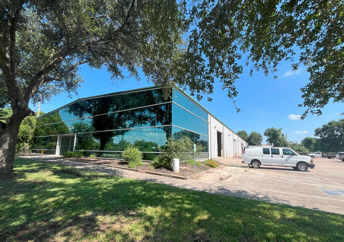 9320 Zaka Rd, Houston, TX for lease Building Photo- Image 1 of 18