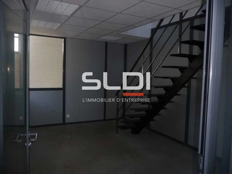 Flex dans Beynost à louer - Photo intérieure - Image 2 de 4