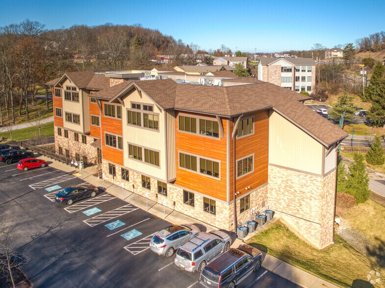 100 Bradford Rd, Wexford, PA à louer - Photo du bâtiment - Image 2 de 28