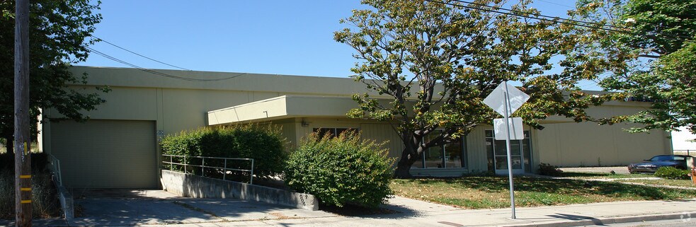 835 Fremont Ave, San Leandro, CA à louer - Photo du bâtiment - Image 3 de 7