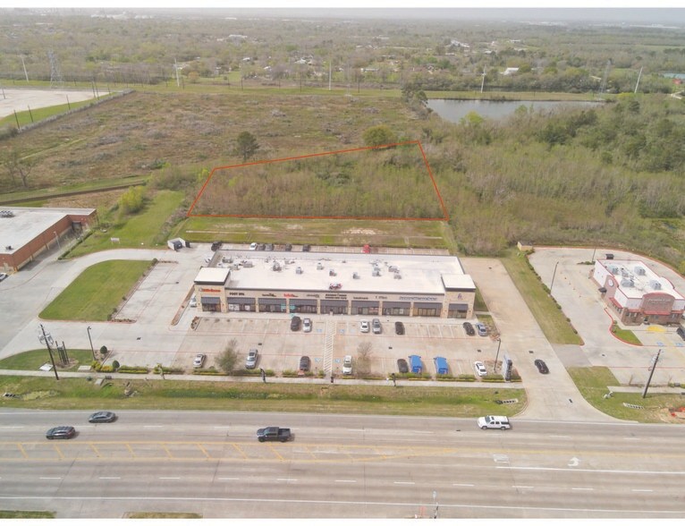 5625 Garth Rd, Baytown, TX à vendre - Photo du bâtiment - Image 2 de 8