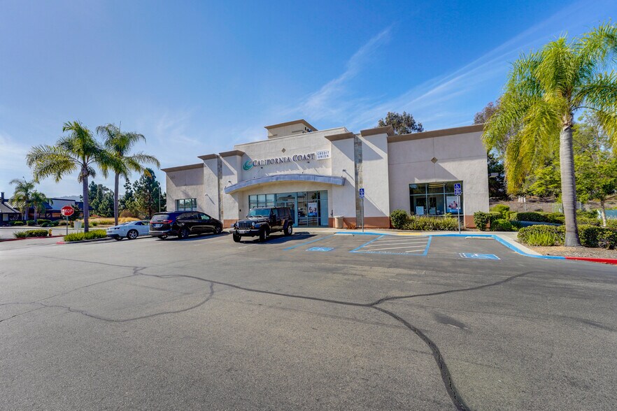 140 N Knoll Rd, San Marcos, CA à vendre - Photo du bâtiment - Image 3 de 5