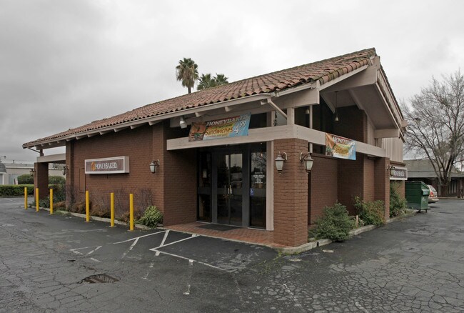 More details for 2560 Marconi Ave, Sacramento, CA - Retail for Lease