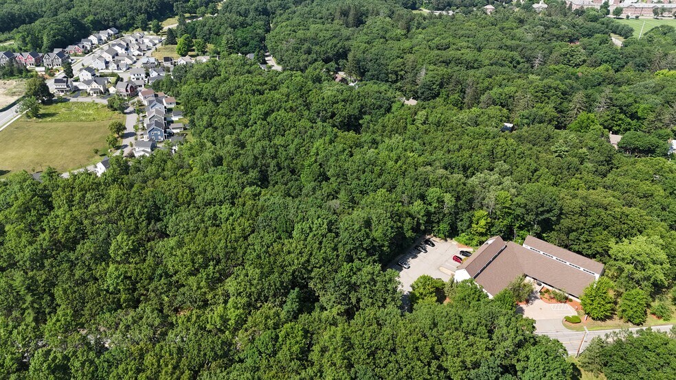 25 Pine Road, Devens, MA à vendre - Aérien - Image 3 de 4