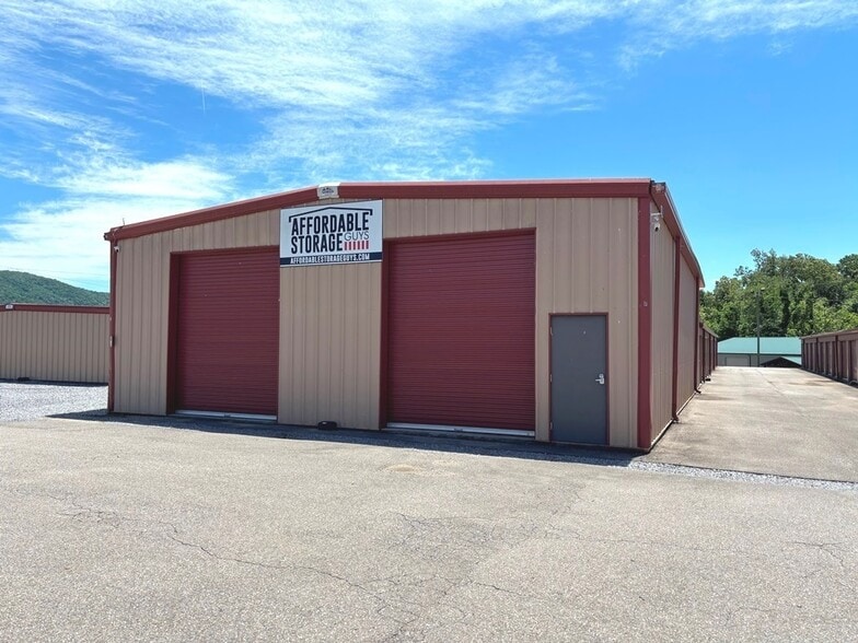 2635 Newport Hwy, Sevierville, TN for lease - Building Photo - Image 2 of 5