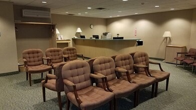 60 Westwood Ave, Waterbury, CT à louer Photo intérieure- Image 2 de 4