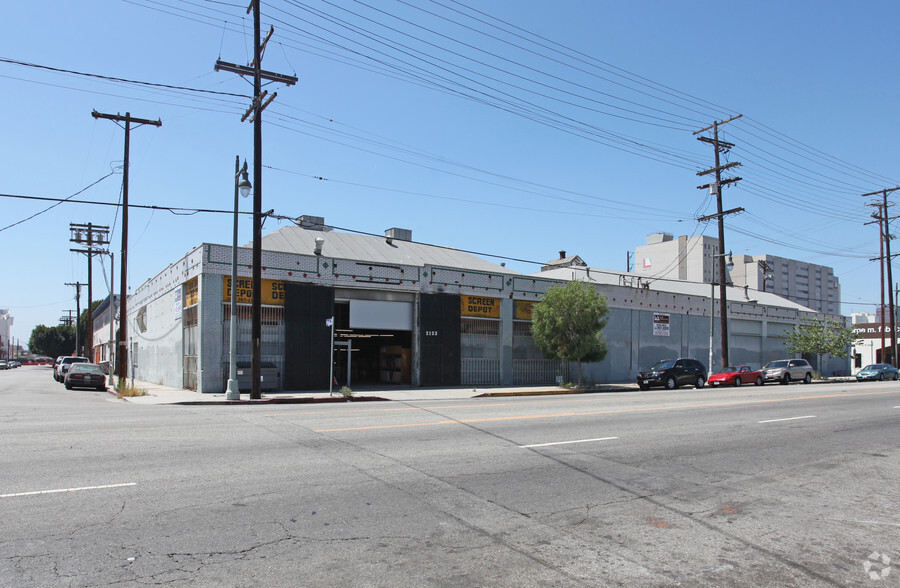 2121 S Main St, Los Angeles, CA for lease - Building Photo - Image 3 of 8