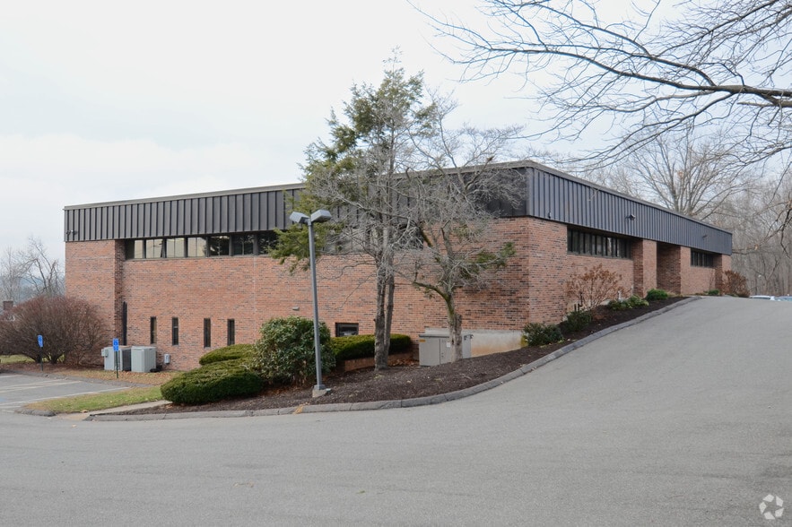 535 Saybrook Rd, Middletown, CT for lease - Building Photo - Image 3 of 4
