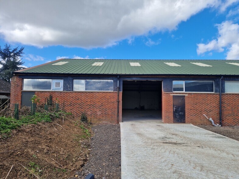 Grange Ln, Reading à louer - Photo du bâtiment - Image 2 de 2