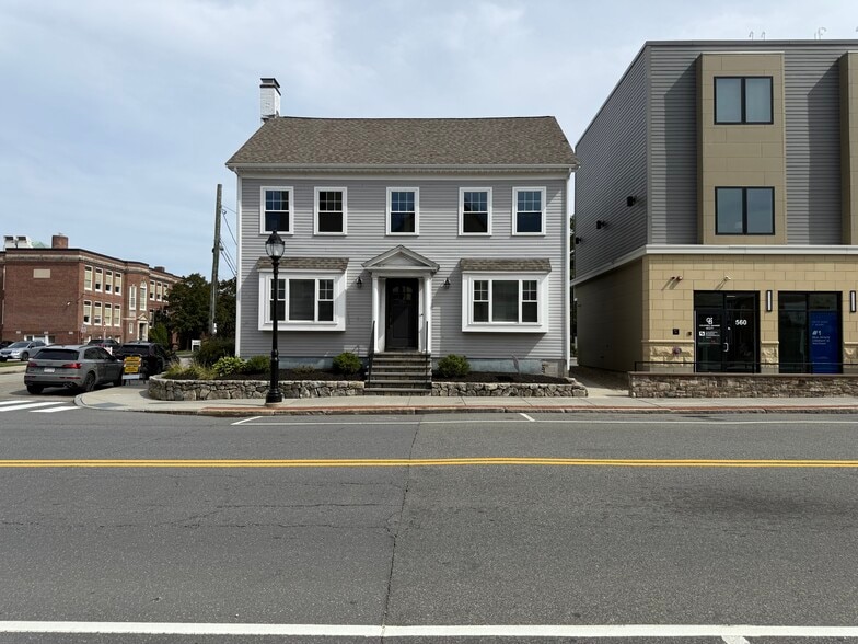 570 Moody St, Waltham, MA for lease - Primary Photo - Image 1 of 10