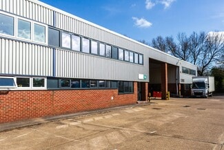 Plus de détails pour Farmbrough Clos, Aylesbury - Industriel à louer